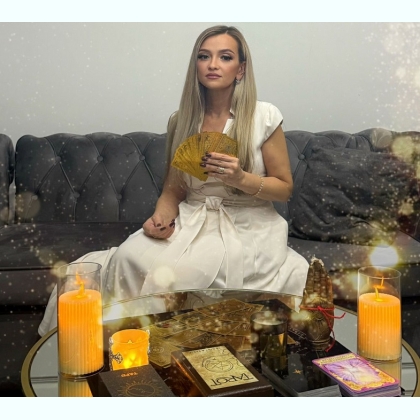 Наталья - таролог с интуитивным подходом и глубокими знаниями астролог