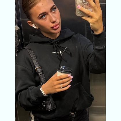 ������  � ���