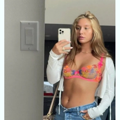 � ���� i ���� � ����� �c��